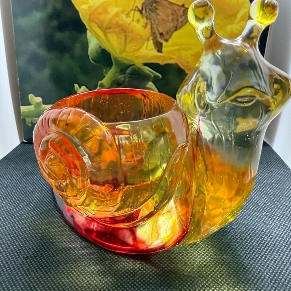 Vibrant Unique Resin Snail Sculpture - Picture 7 of 7